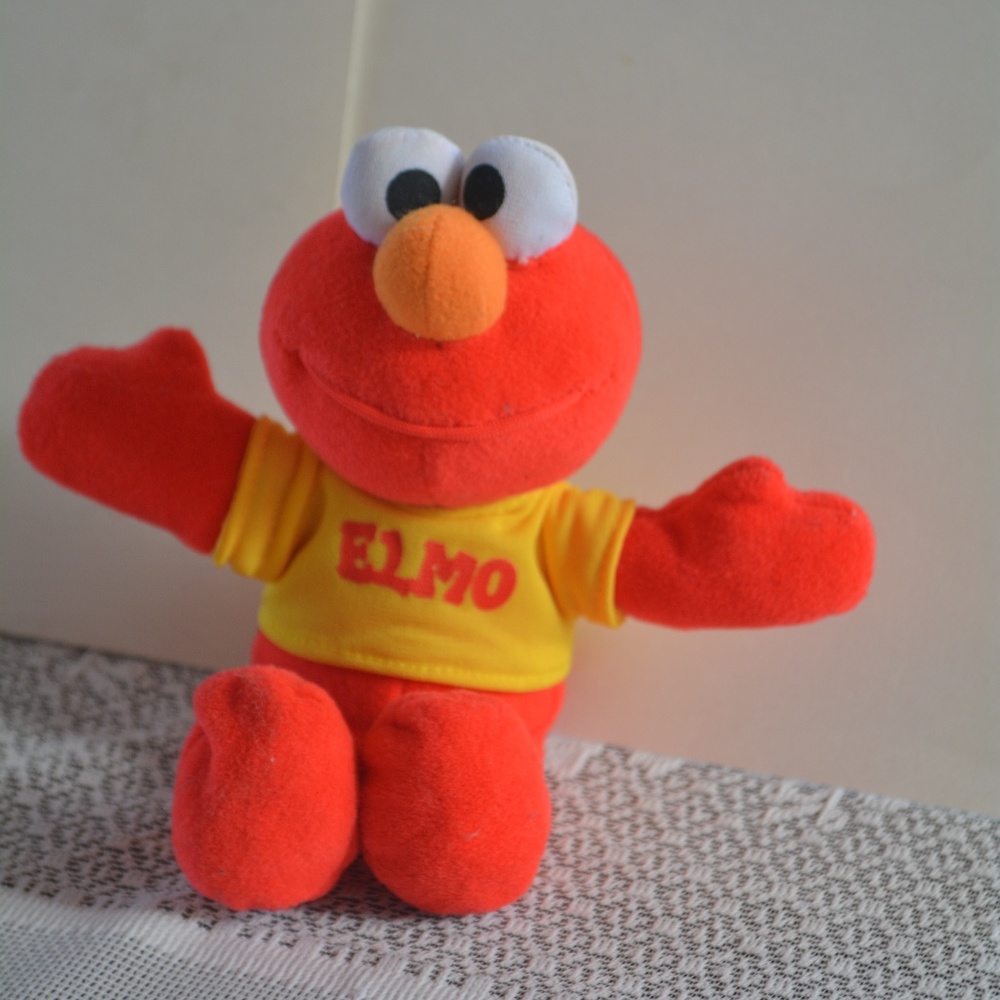 Vintage TYCO Elmo That Tickles Talking Plush Doll